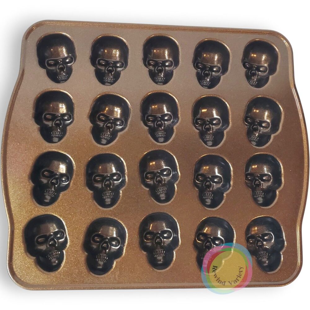 Nordic Ware Skull Bites Cakelet Pan Halloween NWT - Picture 4 of 16